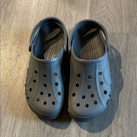 CROCS Men's  Gray Clogs - Picture 1 of 8